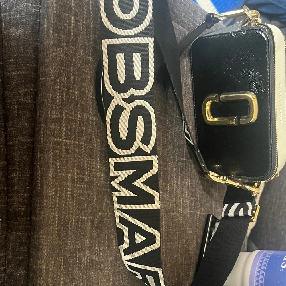 Marc Jacobs Black and Cream Crossbody Bag with Gold Accents - Picture 2 of 7